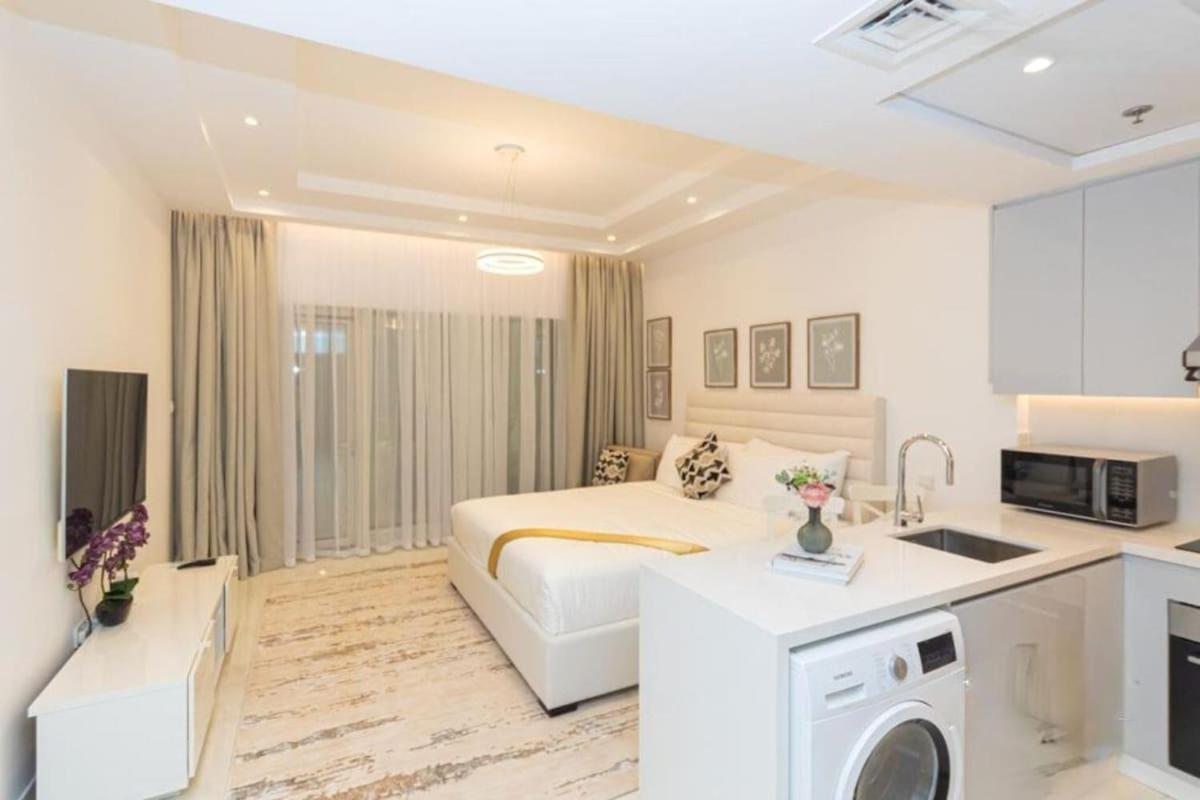 Апартаменты Stylish 5 Min Walk To Mall & Burj Khalifa *