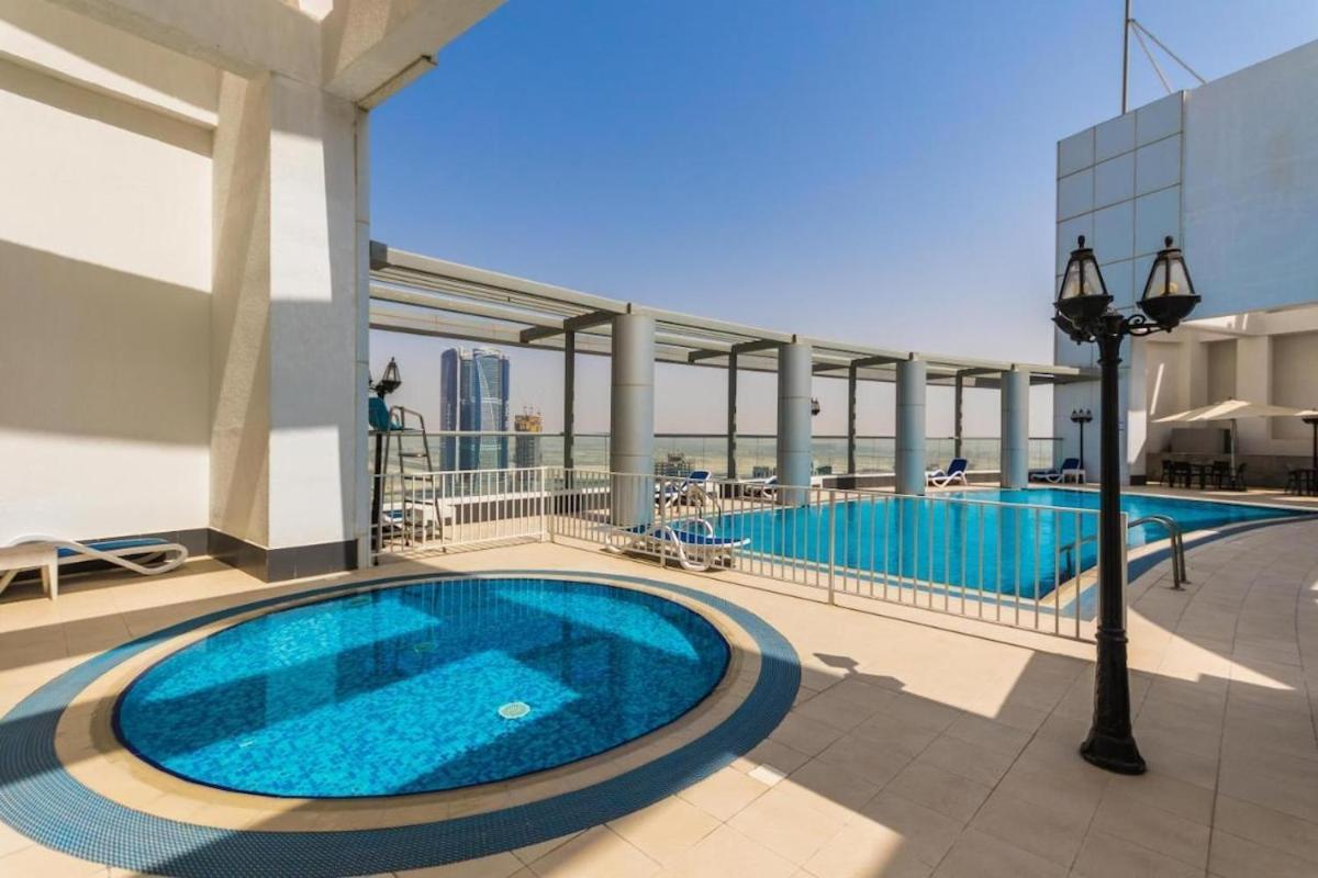 Апартаменты Stylish 5 Min Walk To Mall & Burj Khalifa Дубай